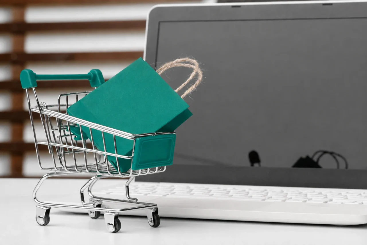 Peak season green shopping cart